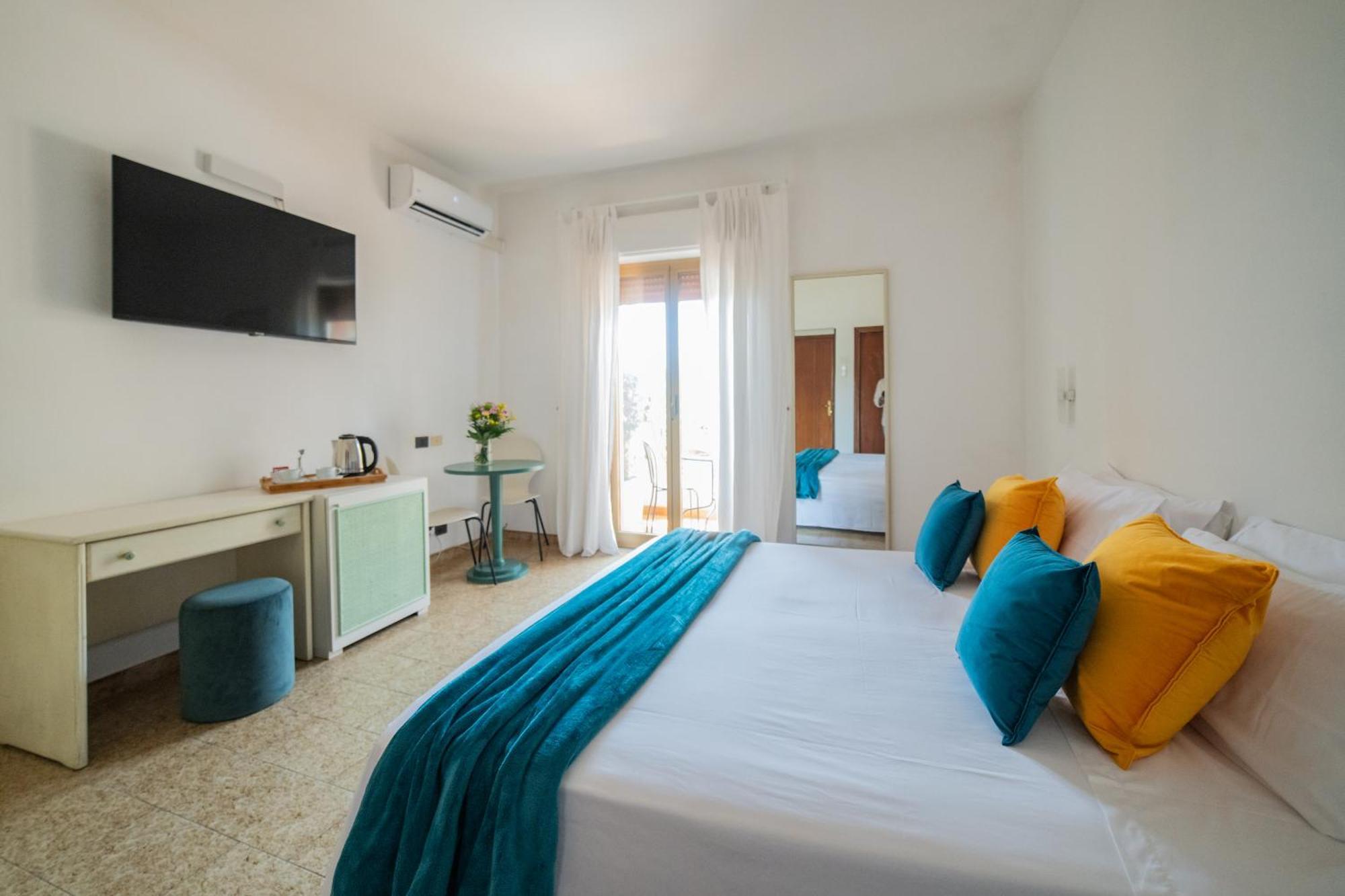 مبيت وإفطار تاورمينا Casa Pertosa الغرفة الصورة